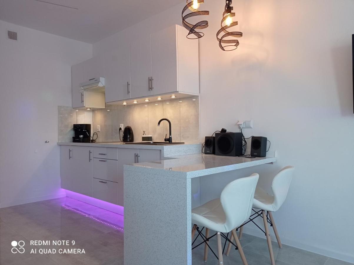 Good Day Apartments- Private Parking New Town Leilighet *