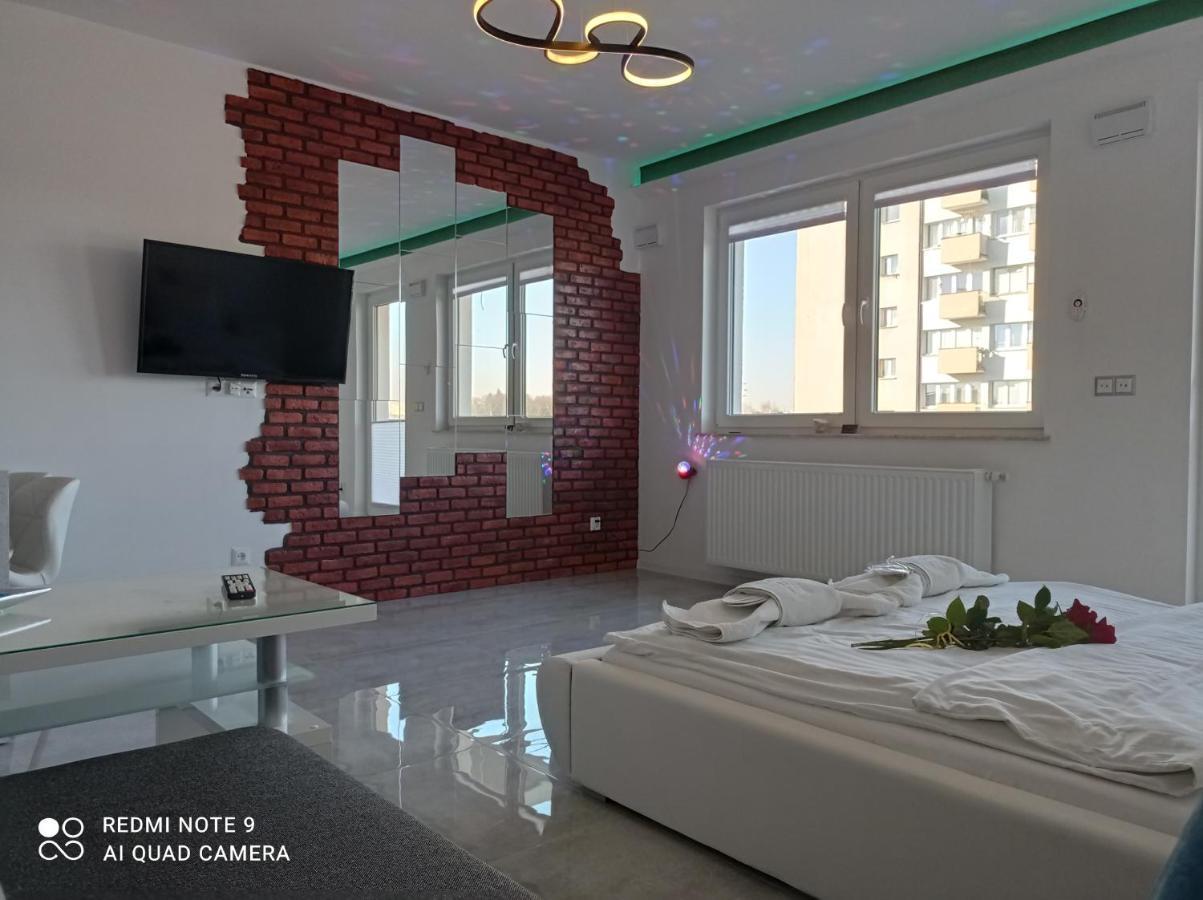 Good Day Apartments- Private Parking New Town Leilighet *