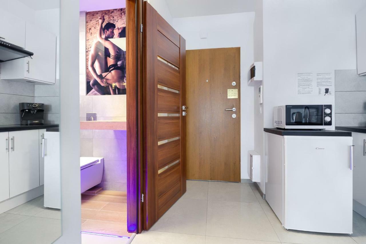Good Day Apartments- Private Parking New Town Leilighet *